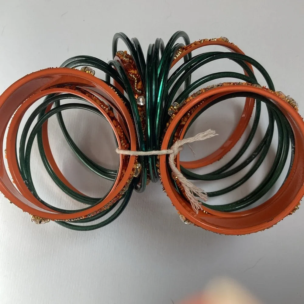 Set of colorful smaller size bangle bracelets - green and orange - Picture 6 of 6
